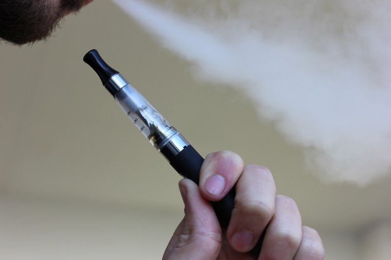 U.S. Customs and Border Protection and the Federal Food and Drug Administration discovered $1.08 million worth of vaping pens (such as one pictured) this week in Chicago, authorities said. Photo by lindsayfox/Pixabay