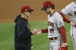 Diamondbacks' Ryne Nelson hit with 87-mph line drive, injures pitching arm