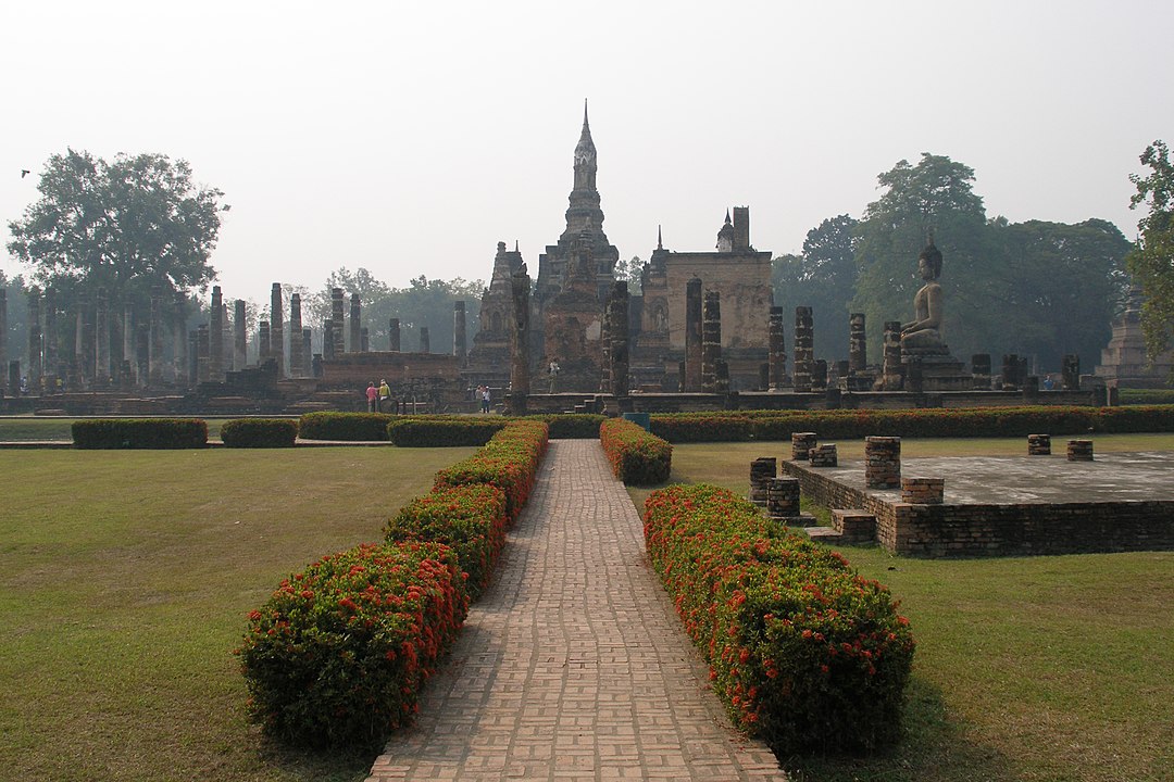 The Royal Palace / Wat Mahathat