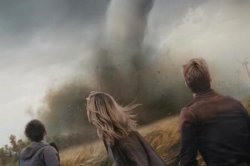 'Twisters' trailer: Daisy Edgar-Jones, Glen Powell chase tornadoes