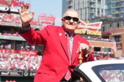 Whitey Herzog, manager who led Cardinals to World Series, dies at 92